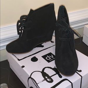 Dolce Vita  Pellie Suede Wedge Booties